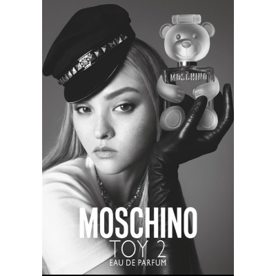 Moschino Toy 2 EDP 100ml pentru Femei produs fă...